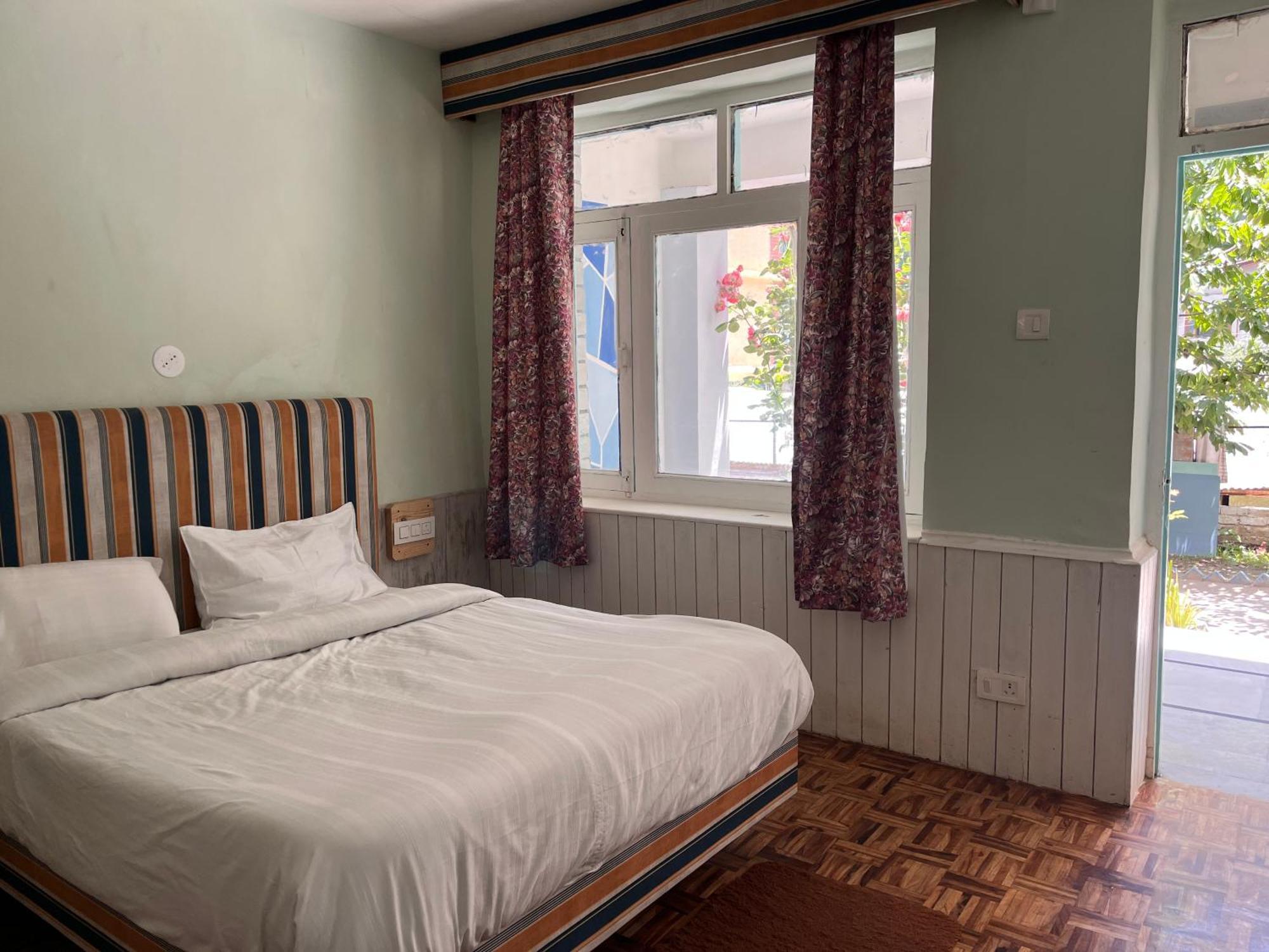 Hotel English Rose, #Personal Parking, #Petfriendly, #Garden, #Bonfire Under The Stars Manāli Exteriör bild