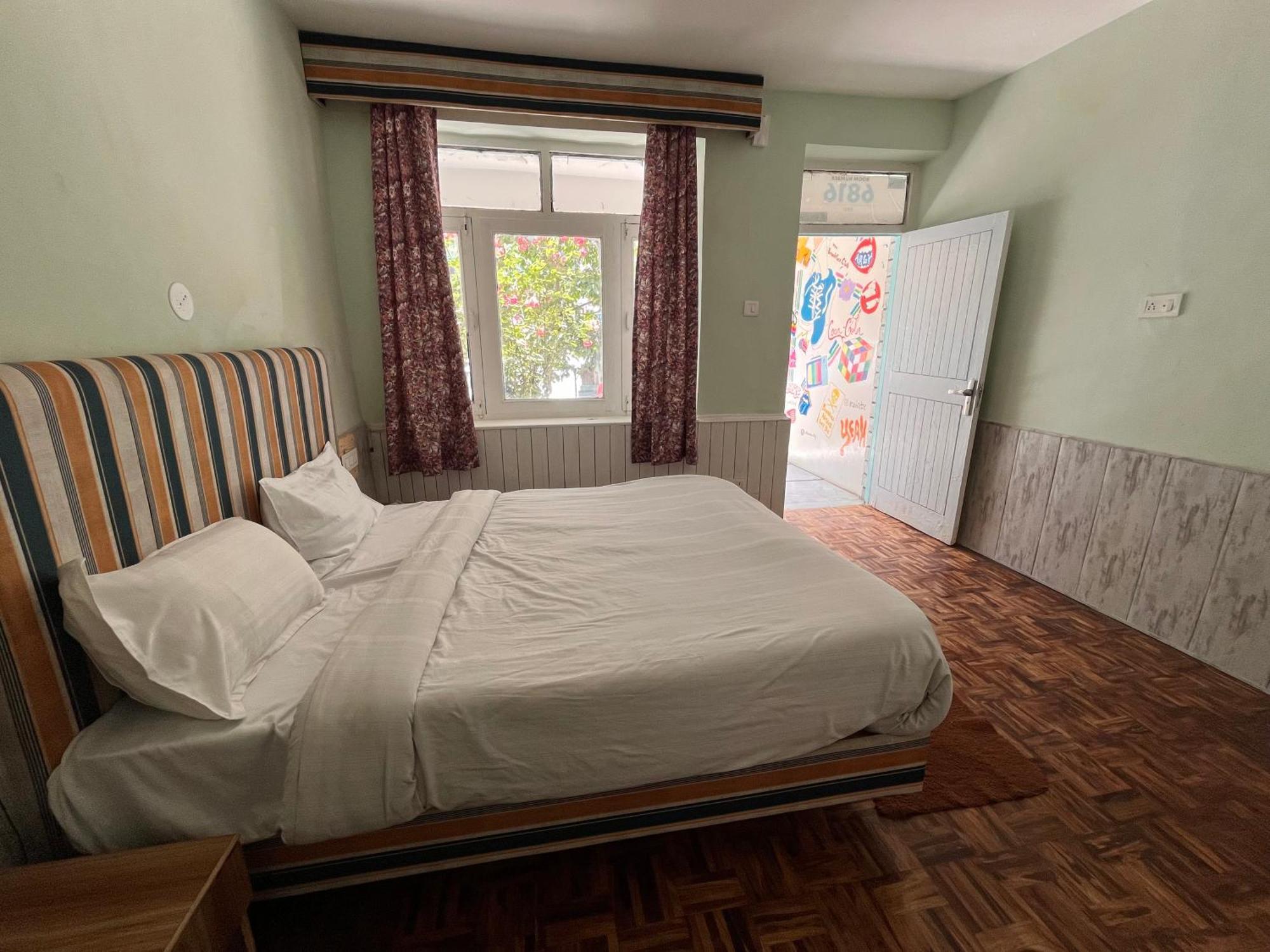 Hotel English Rose, #Personal Parking, #Petfriendly, #Garden, #Bonfire Under The Stars Manāli Exteriör bild