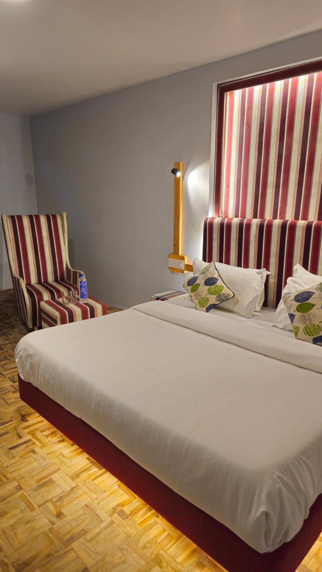 Hotel English Rose, #Personal Parking, #Petfriendly, #Garden, #Bonfire Under The Stars Manāli Exteriör bild