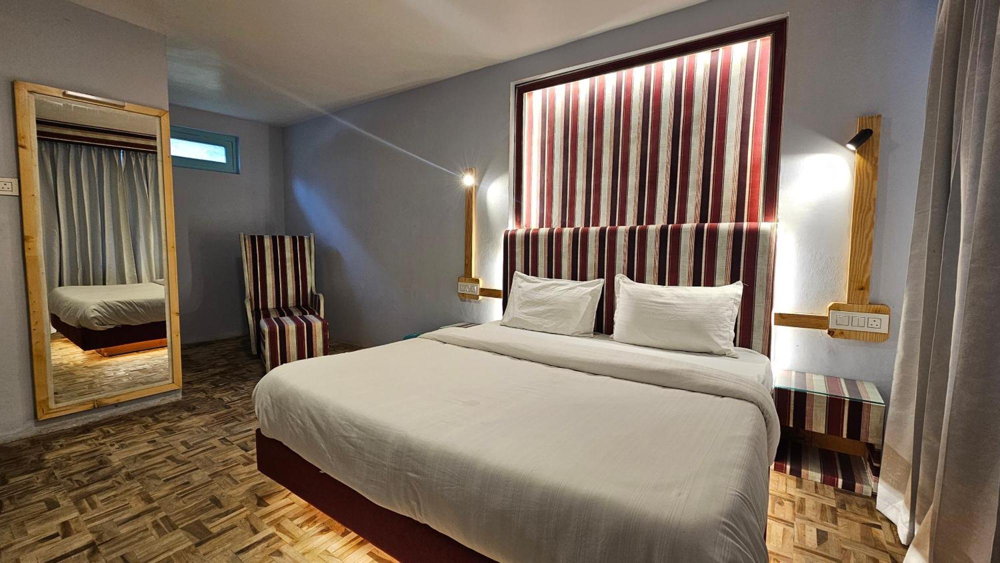 Hotel English Rose, #Personal Parking, #Petfriendly, #Garden, #Bonfire Under The Stars Manāli Exteriör bild