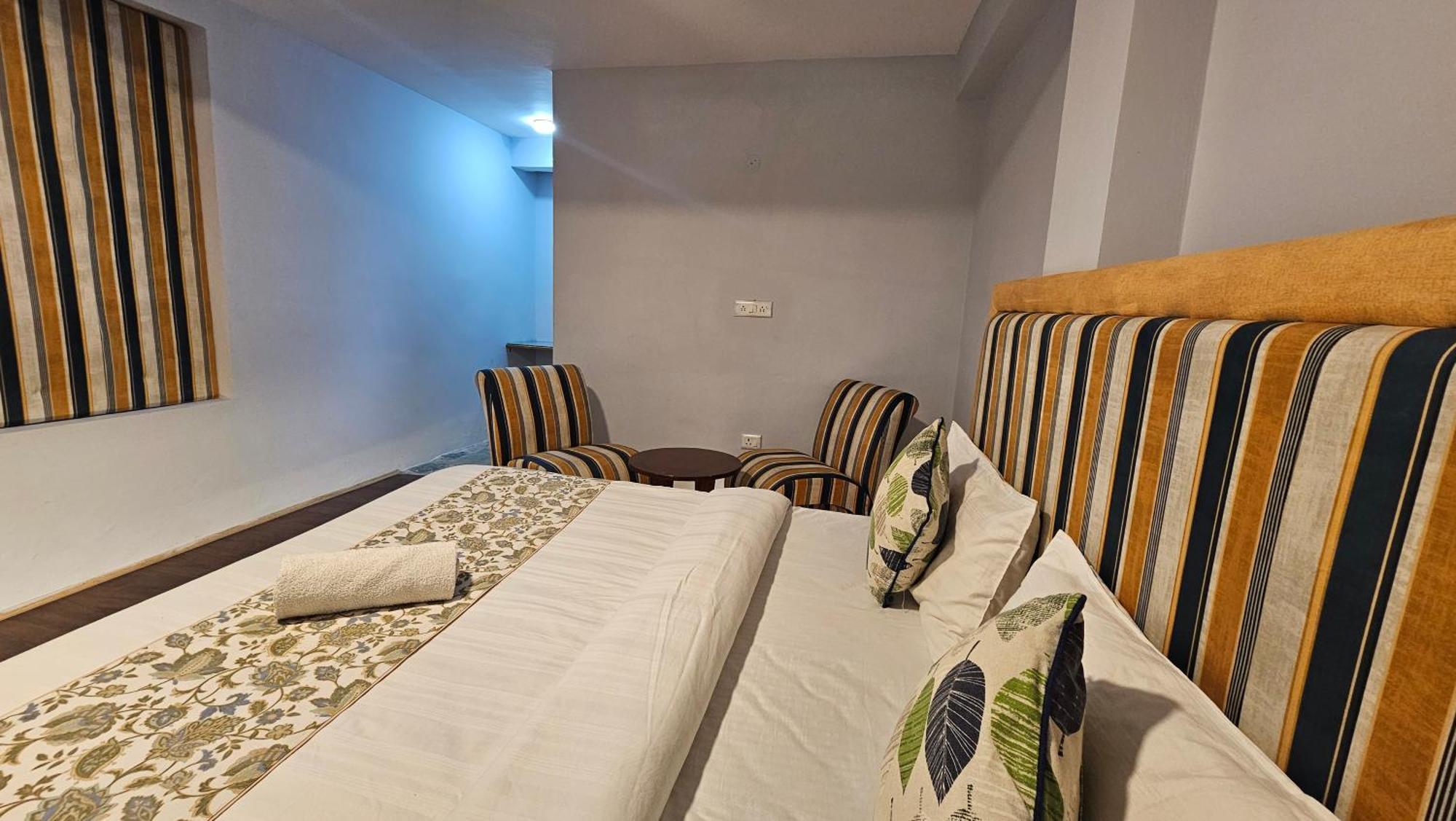Hotel English Rose, #Personal Parking, #Petfriendly, #Garden, #Bonfire Under The Stars Manāli Exteriör bild
