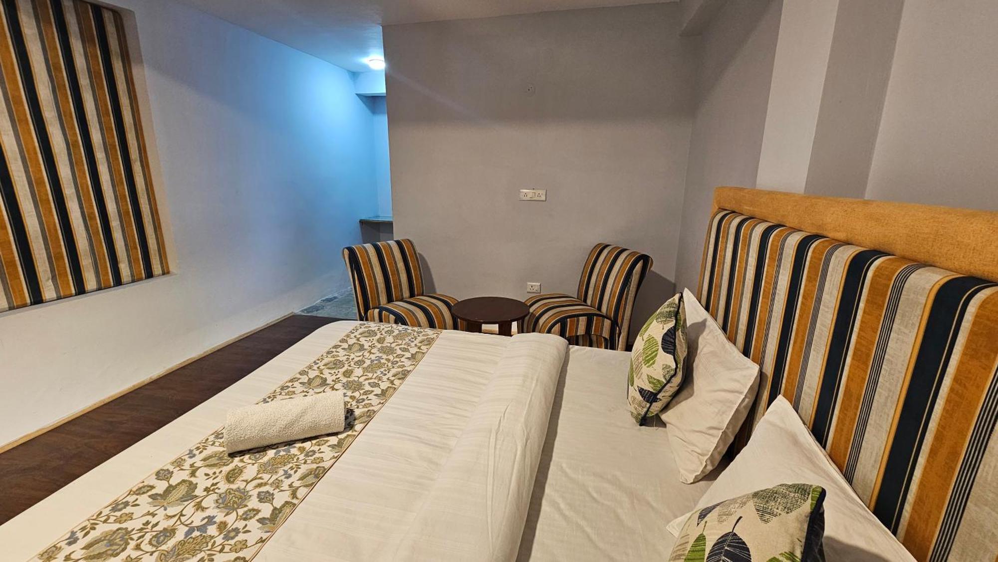 Hotel English Rose, #Personal Parking, #Petfriendly, #Garden, #Bonfire Under The Stars Manāli Exteriör bild