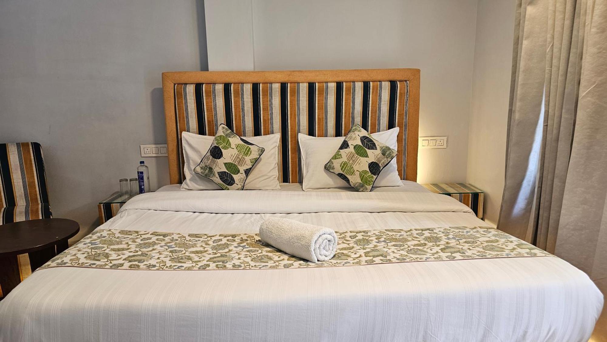 Hotel English Rose, #Personal Parking, #Petfriendly, #Garden, #Bonfire Under The Stars Manāli Exteriör bild